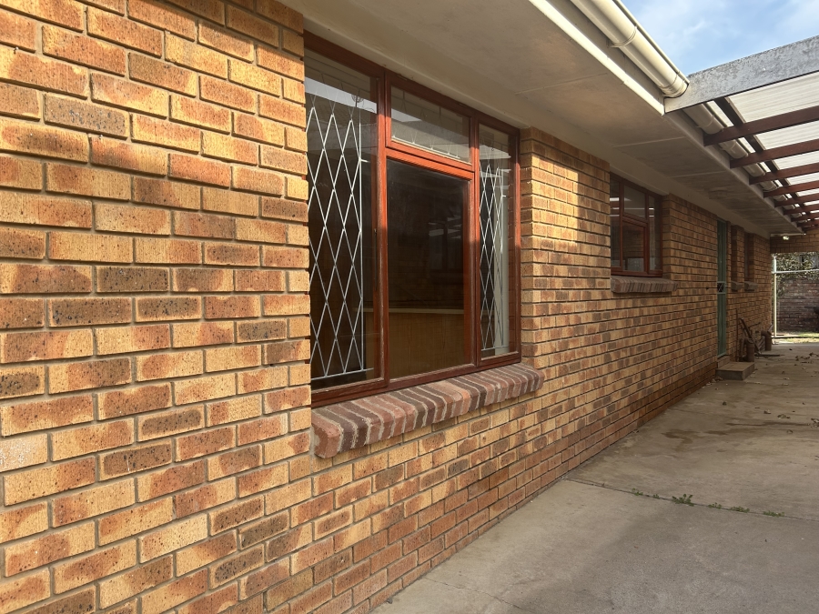3 Bedroom Property for Sale in Winterstrand Eastern Cape